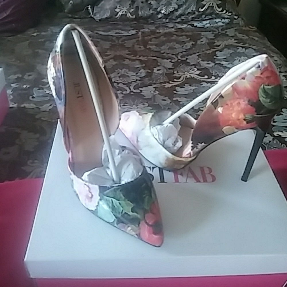 High pumps - Picture 2 of 3